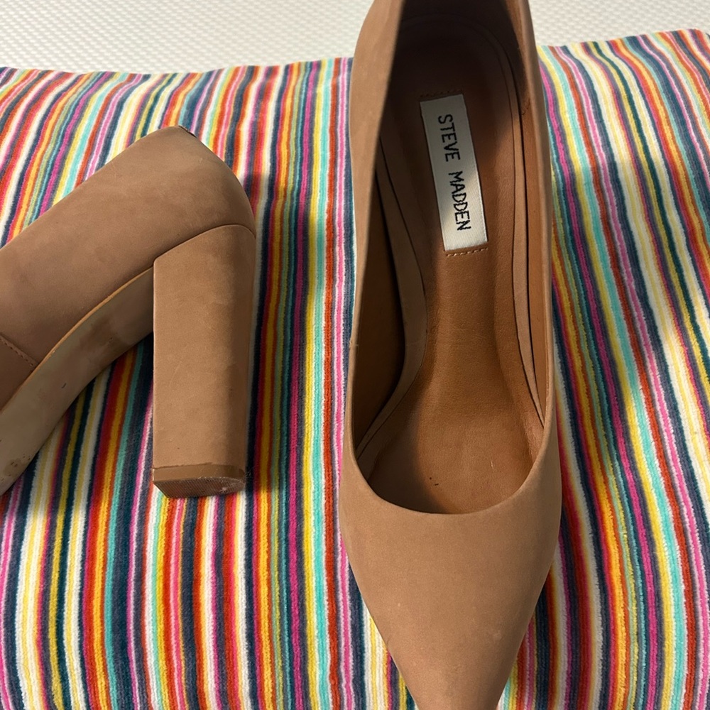 Steve Madden heels like new nubuck suede - Picture 4 of 10